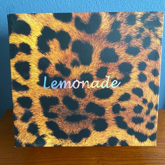 Lemonade White Platform Heel Lug Sole Boots Size 7 - Picture 6 of 7